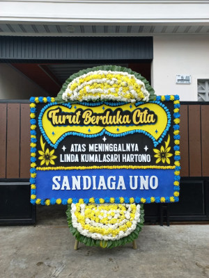 Papan Bunga Duka di Waringinsari